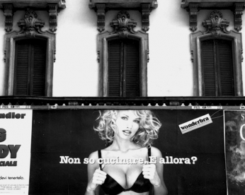 1999_379_02-wonderbra-132-1999_379_02